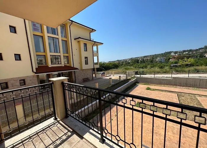 Апартамент Sun Holidays Byala Бяла