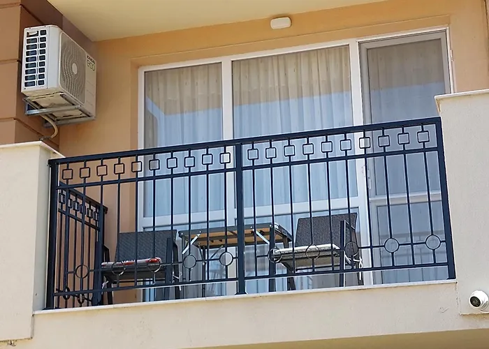 Апартамент Sun Holidays Byala Бяла